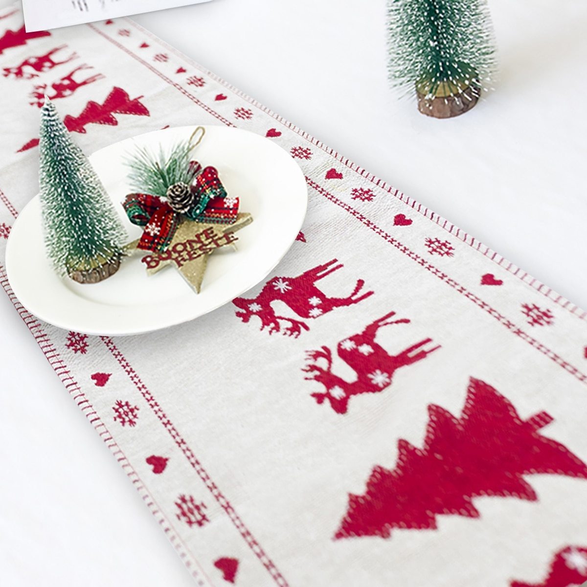 Christmas Table Runner – Elk & Snowman Print | Festive Dining & Home Décor